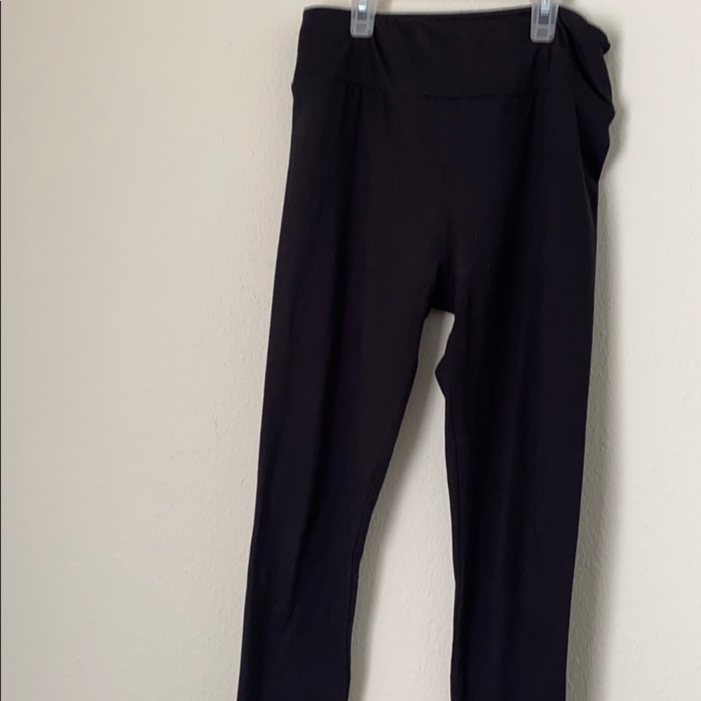 Black leggings one size fits small